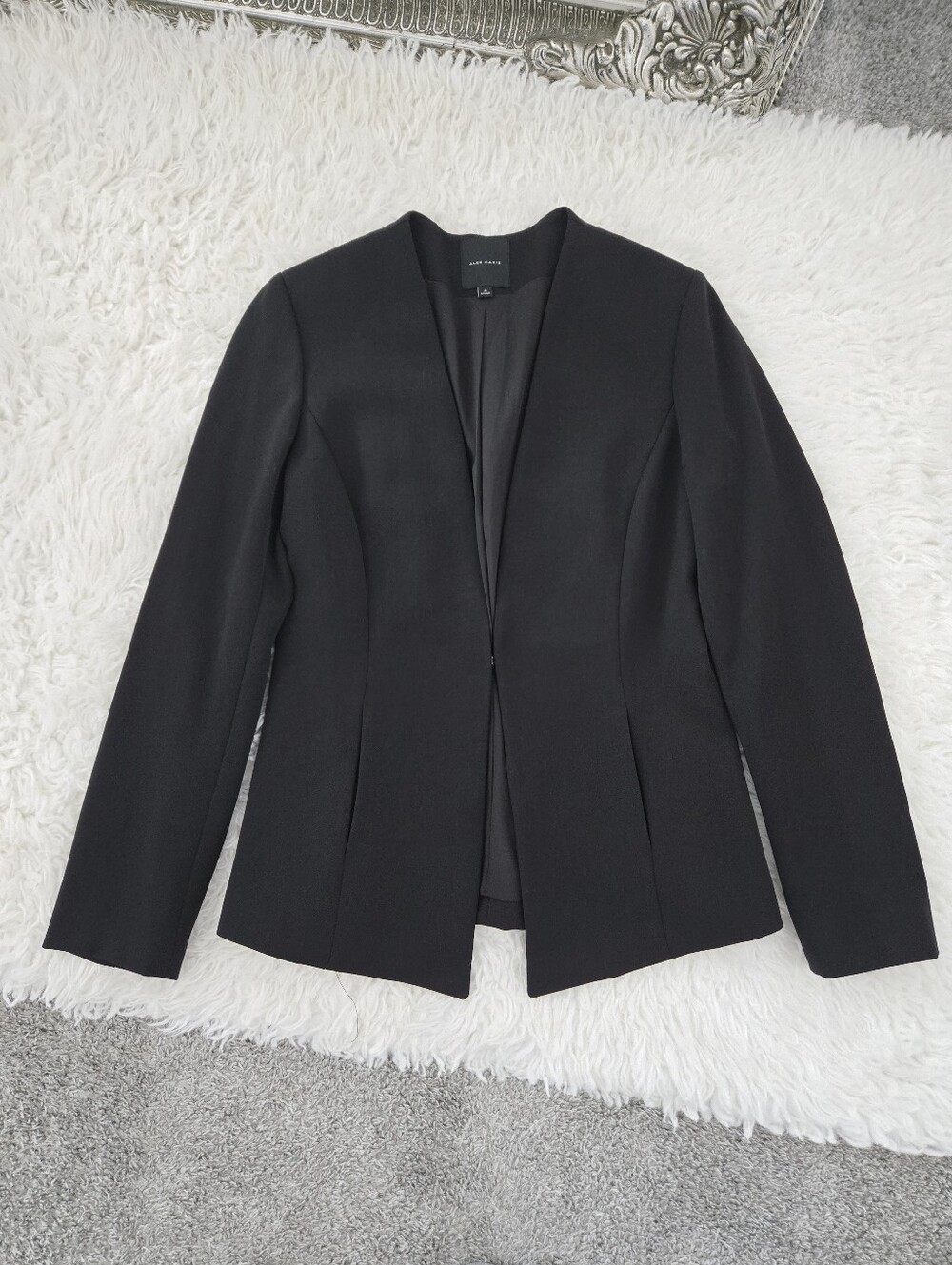 Alex Marie collarless open-front blazer black with structured tailoring. Size 4.
